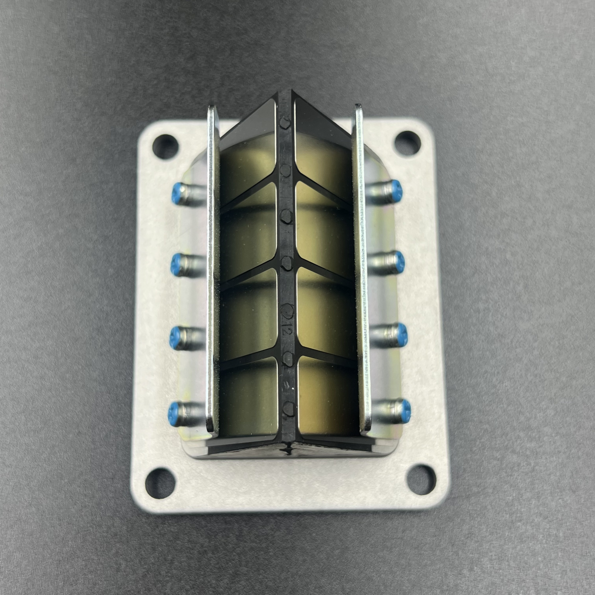 FE79CB5E-6C4C-4F18-8EE4-34C19B1BD614