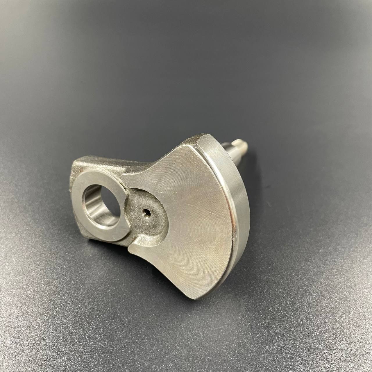 photo_5291800854778750811_y