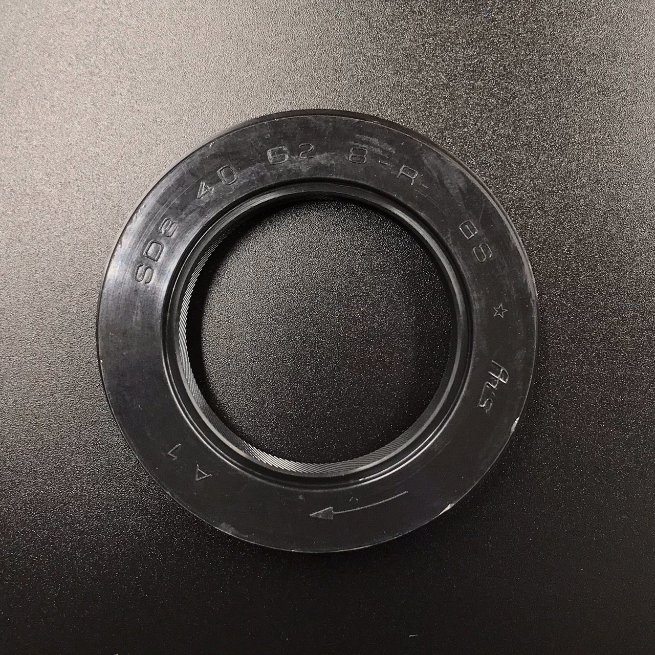 photo5316907339510558025