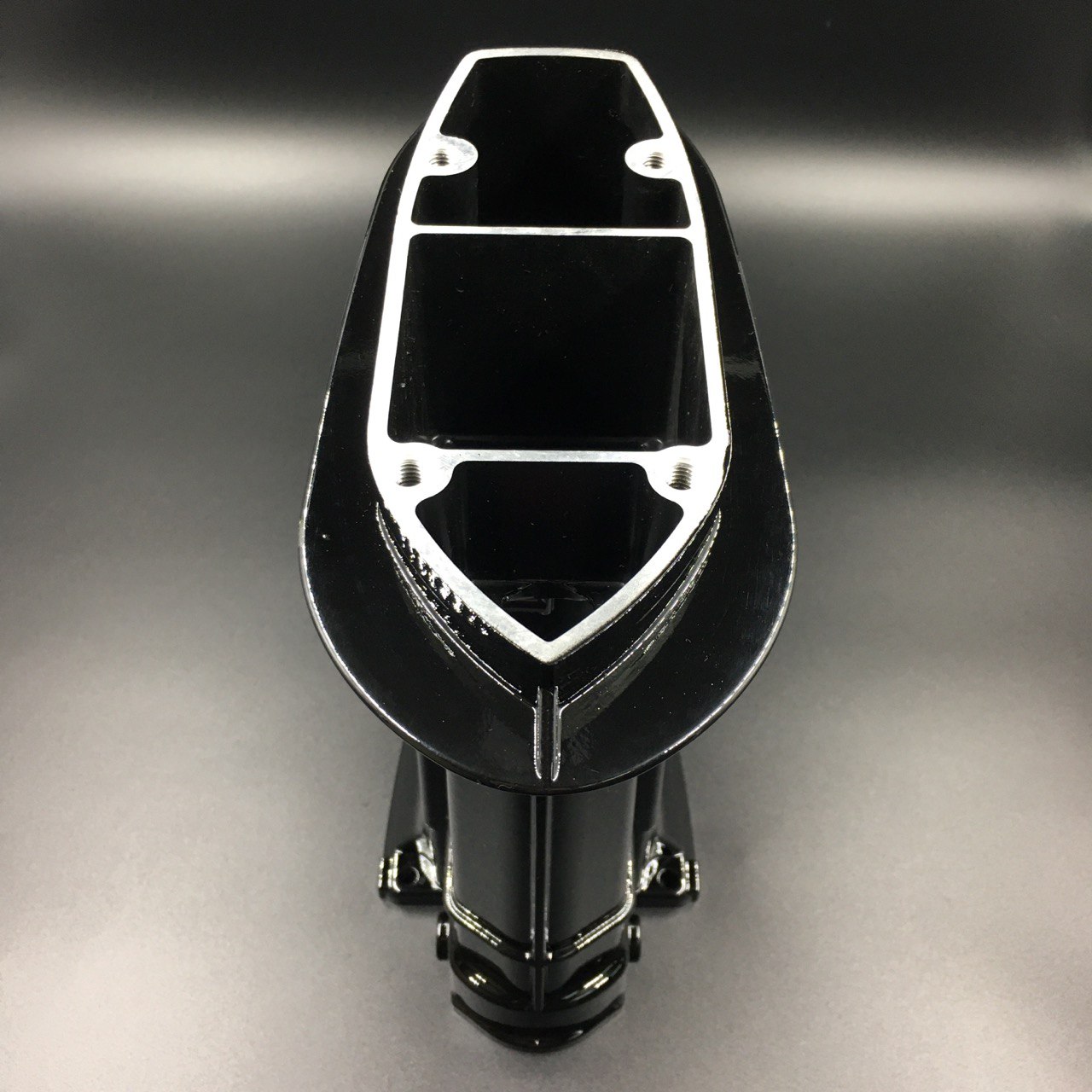 photo5453995613197806937