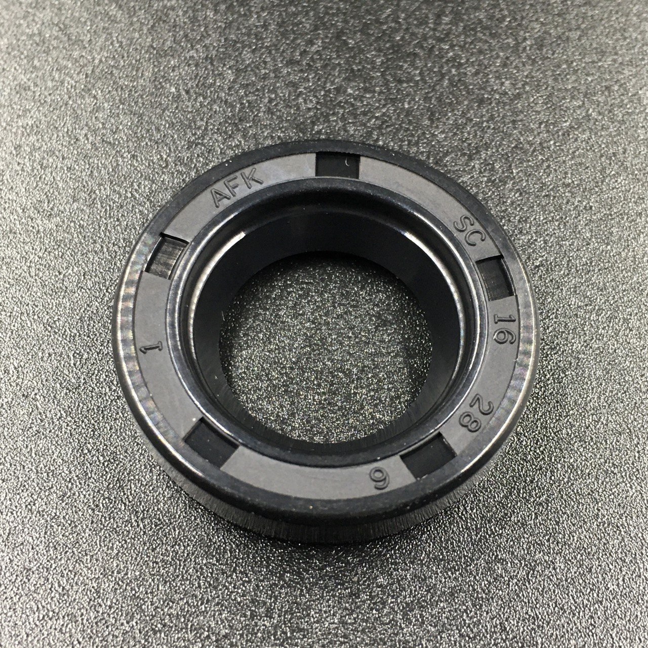 photo5368436703565557405