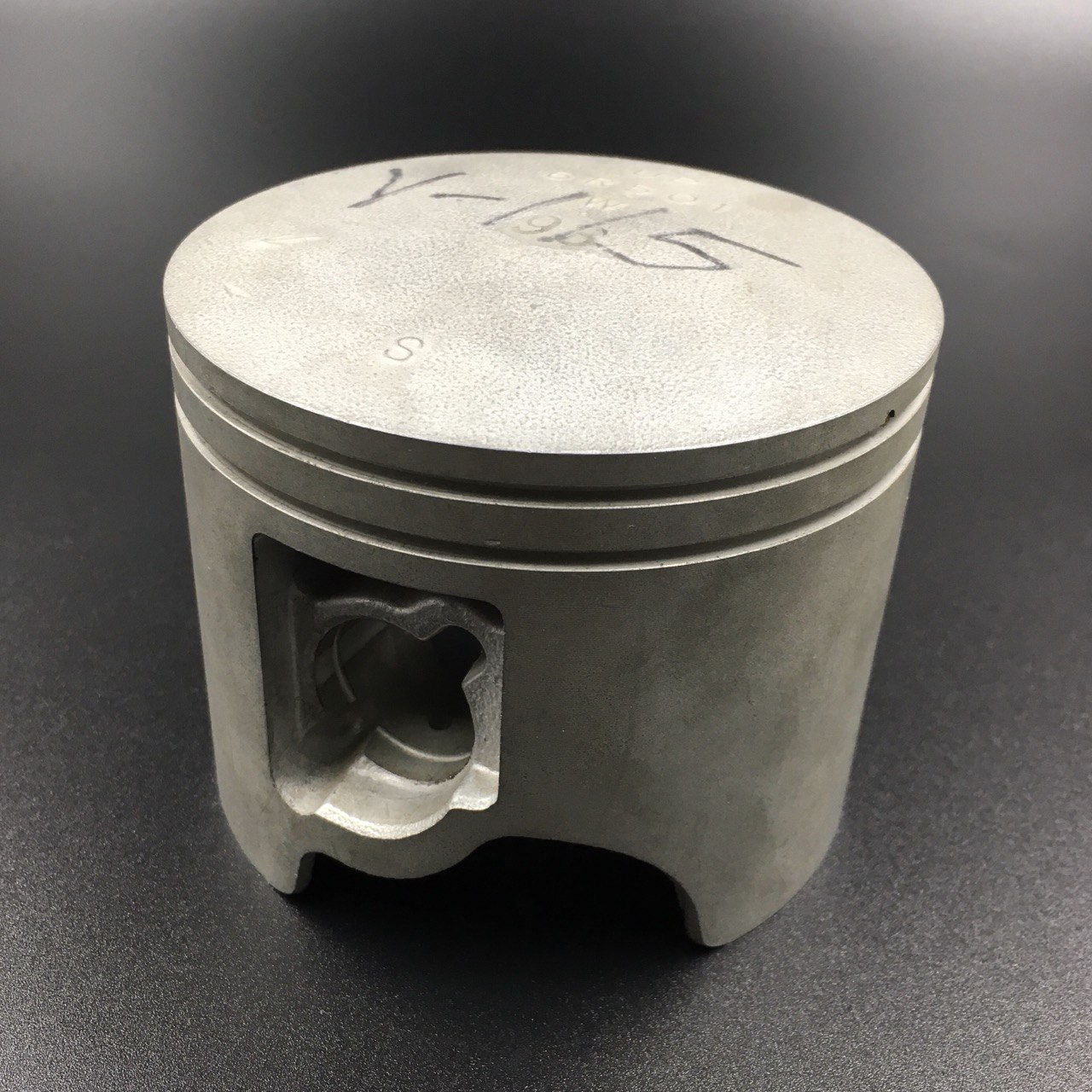 photo5263015498629624604