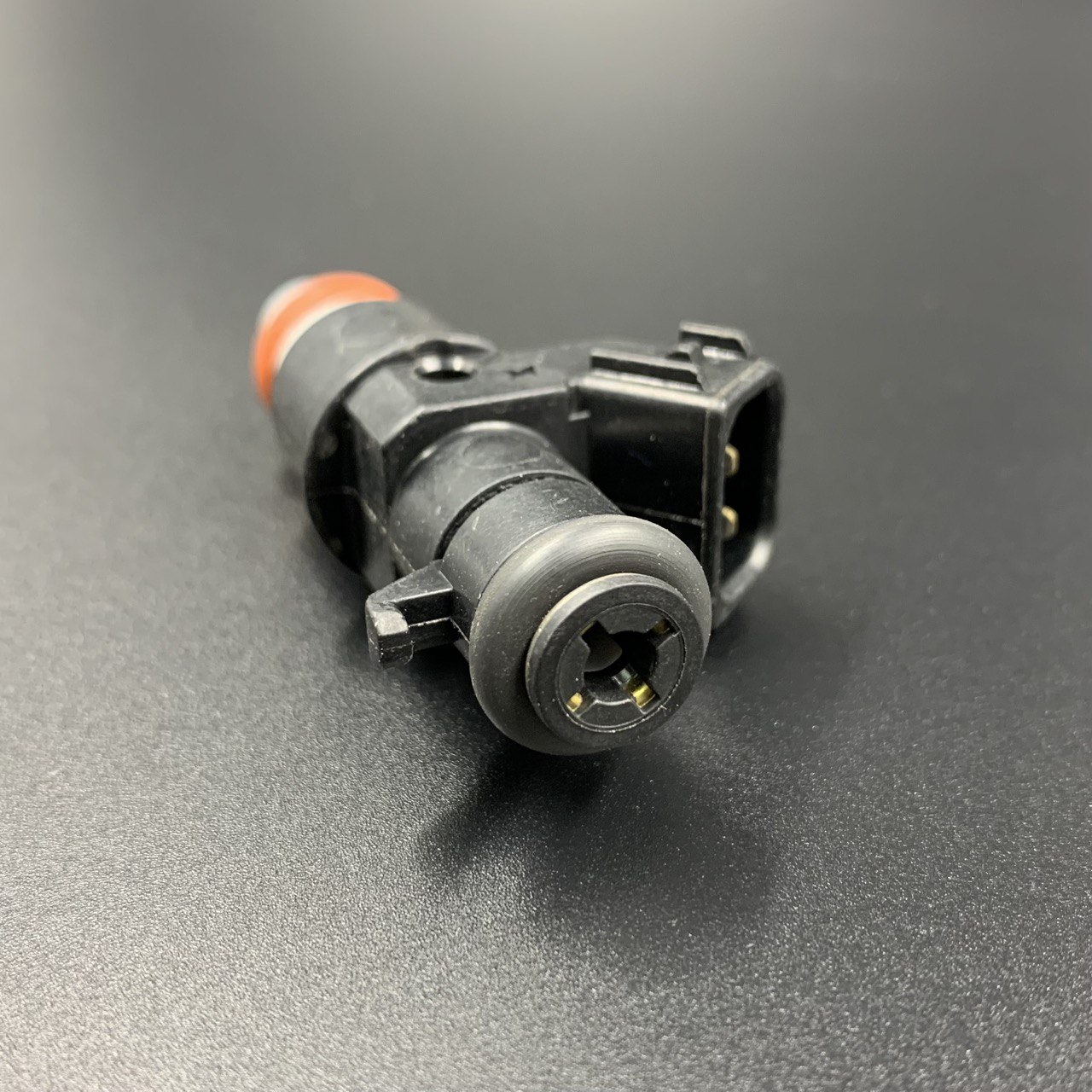 photo5415663060145778893