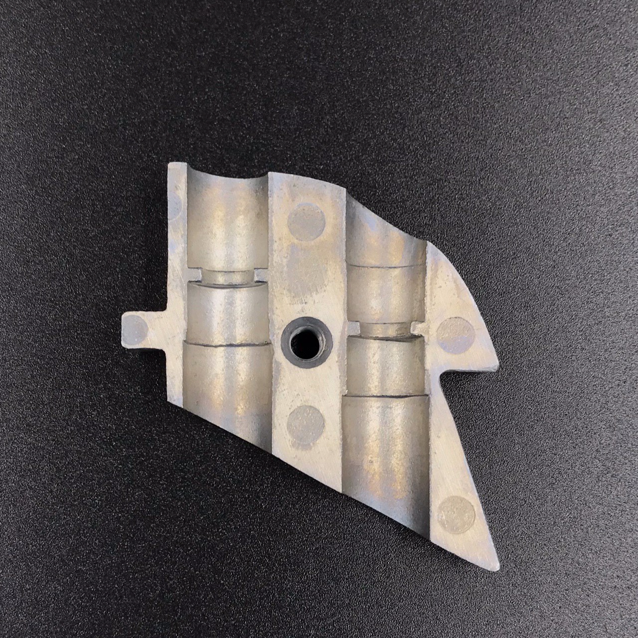 photo5303345099805142893