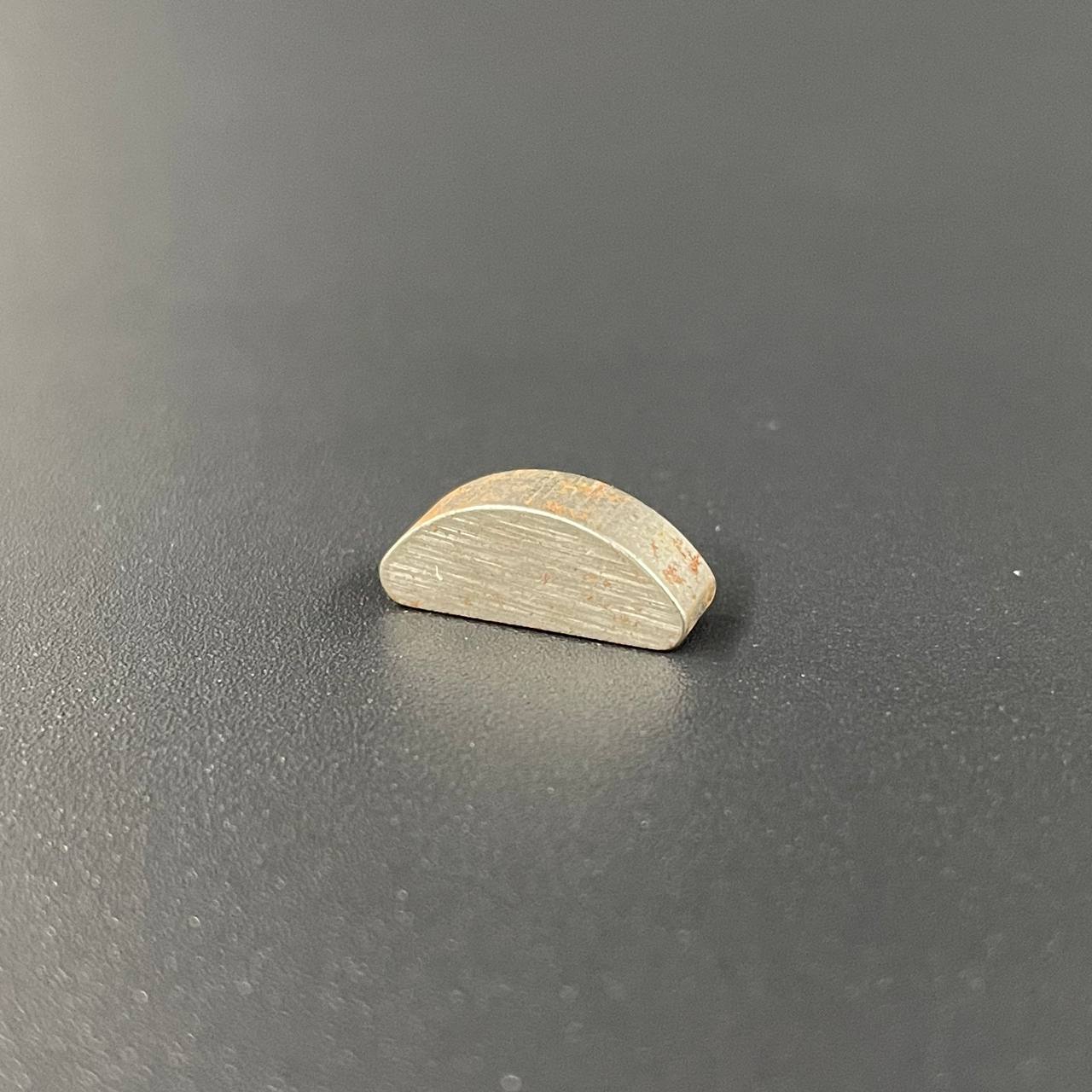 photo_5291800854778750928_y