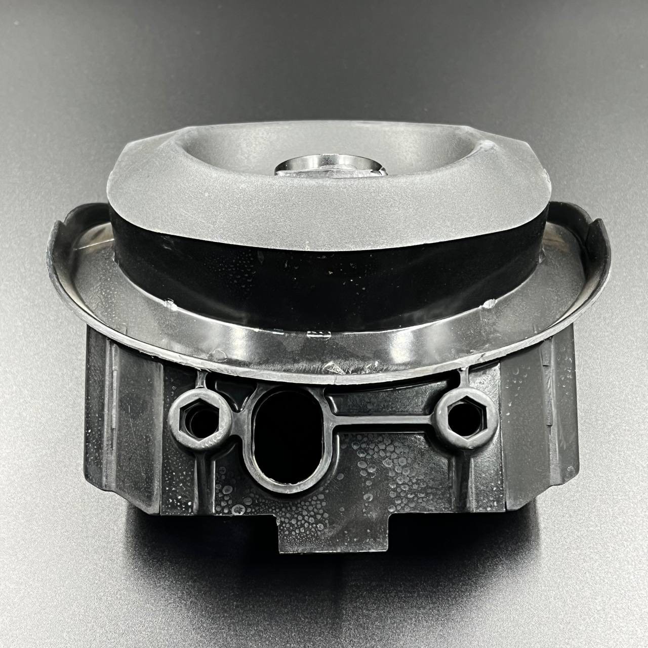 64C93FA2-50A4-4DA8-9719-A69F171F6D7B