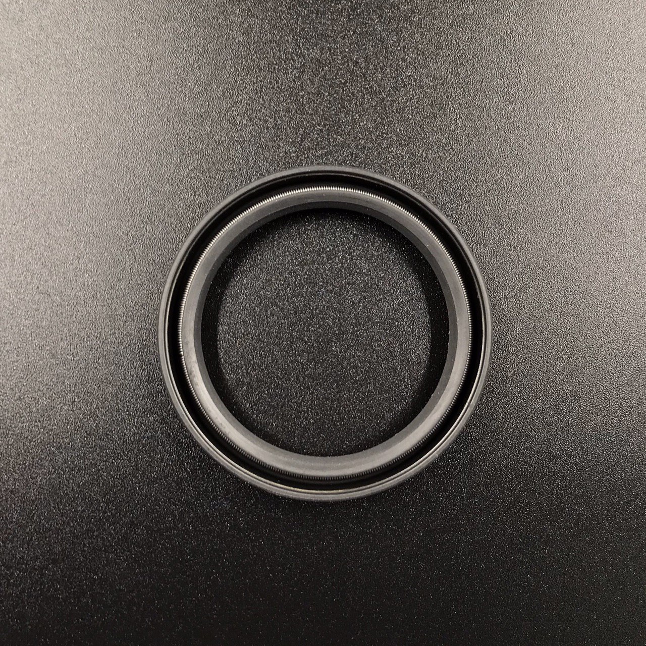 photo5307517879576538808