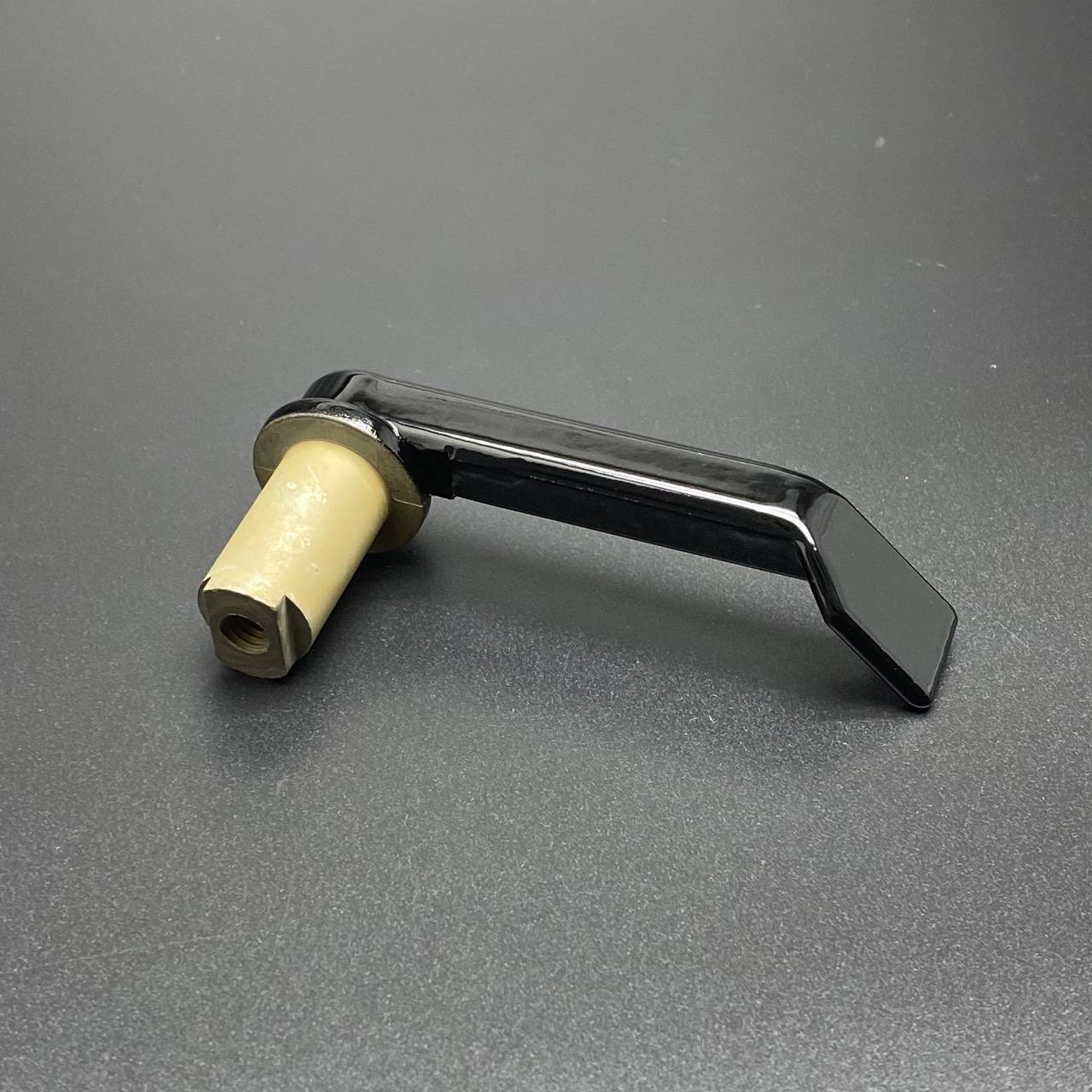 64579E7A-3181-4DA1-B921-19E0DD3F2EE4