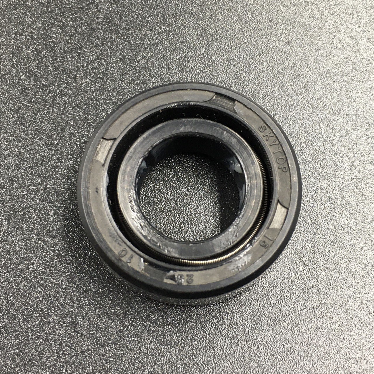 photo5402367795607482280