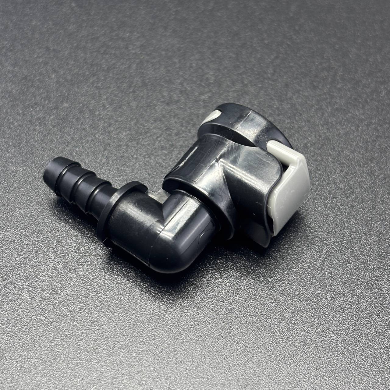 EDC312C0-6F0C-4CB8-A431-A9AF7A52195B