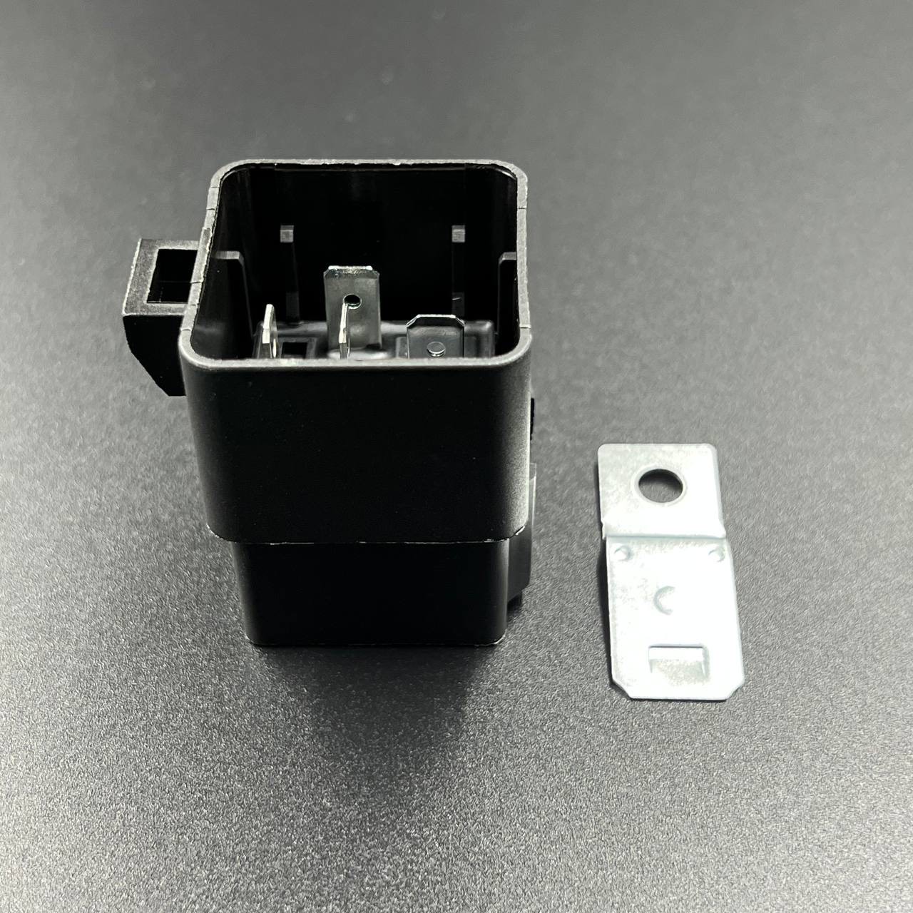 50A543CC-92D7-4F2C-B1AB-3CF0D1FE1C5E