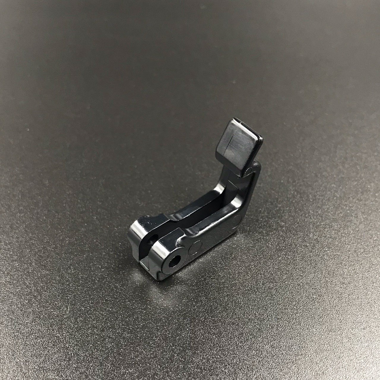 photo5305596899618827693