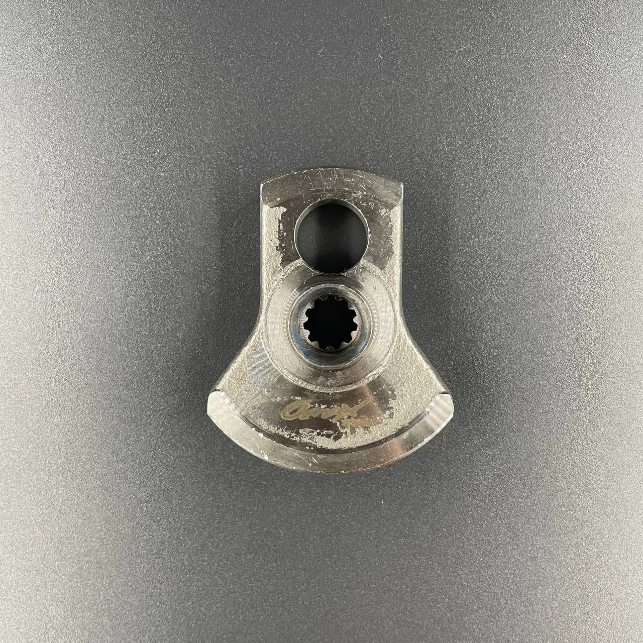 photo_5291800854778750803_y