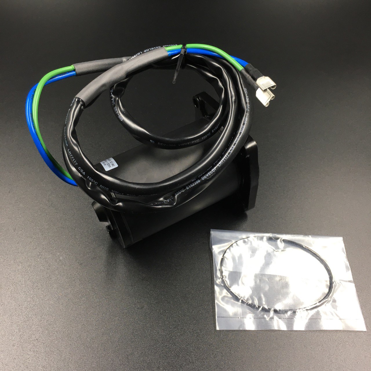 photo5222096958653575080