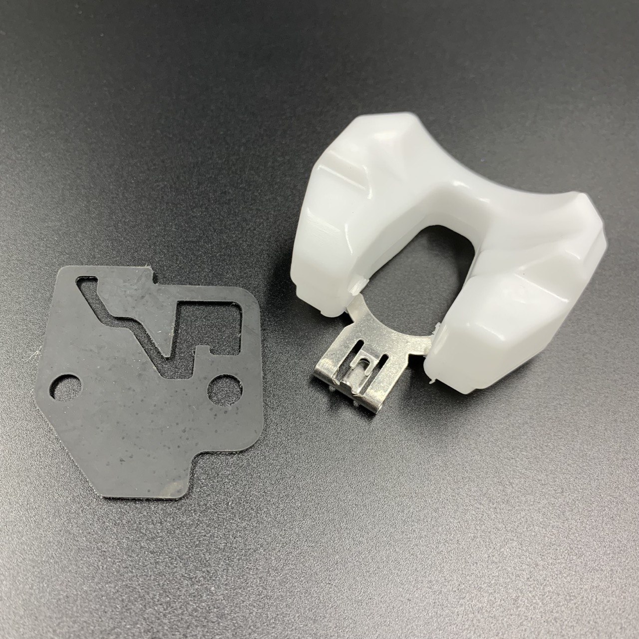 photo5415663060145778970