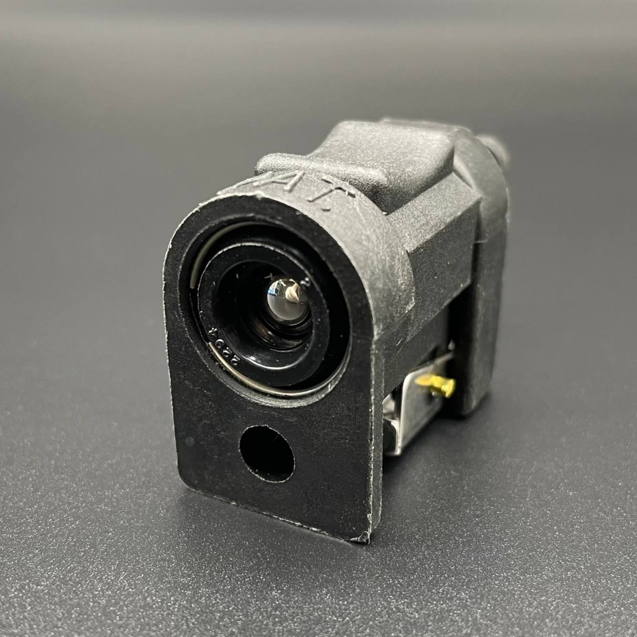 photo5341597092155601116