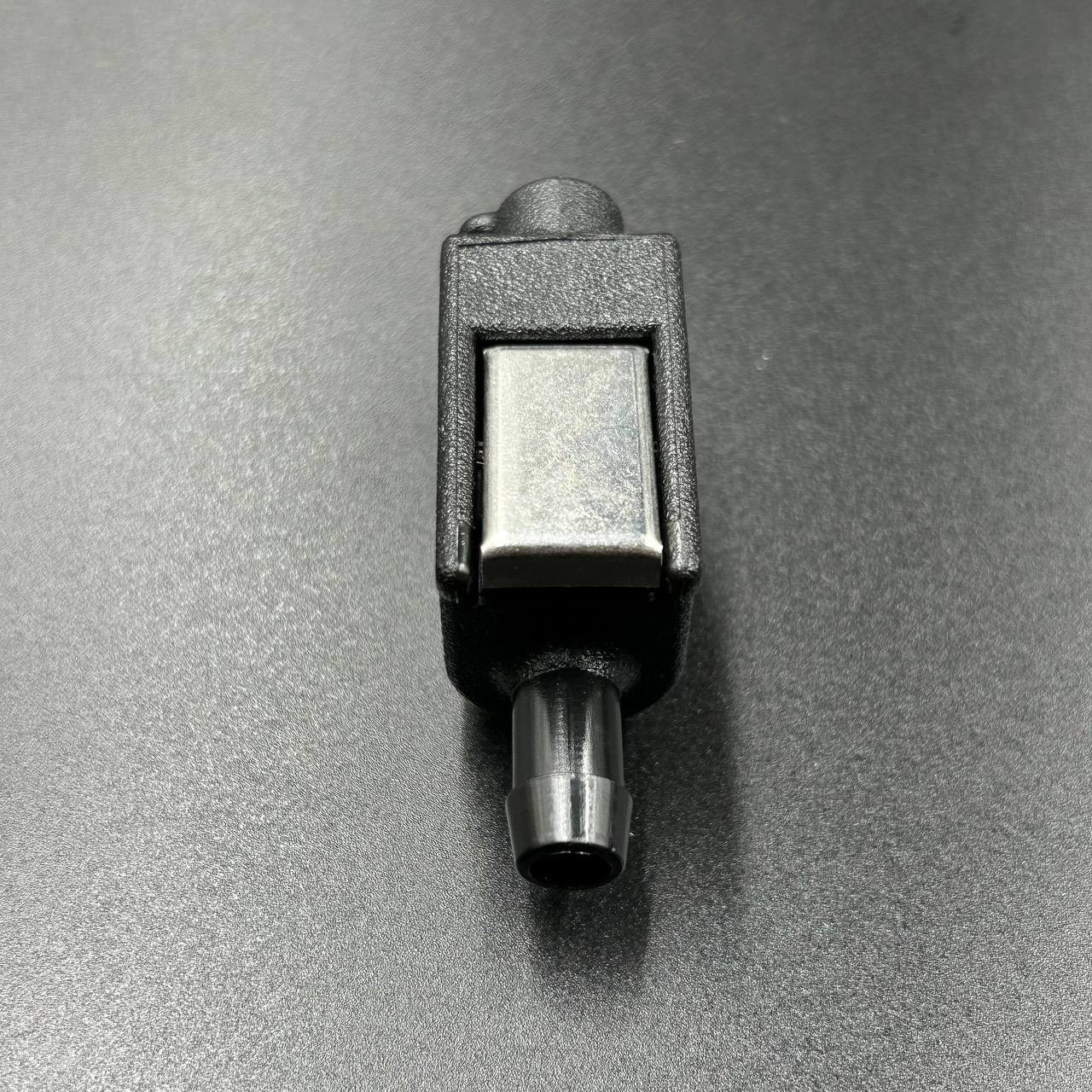 18694CCB-C6AC-4E68-81D1-22164E931F3A