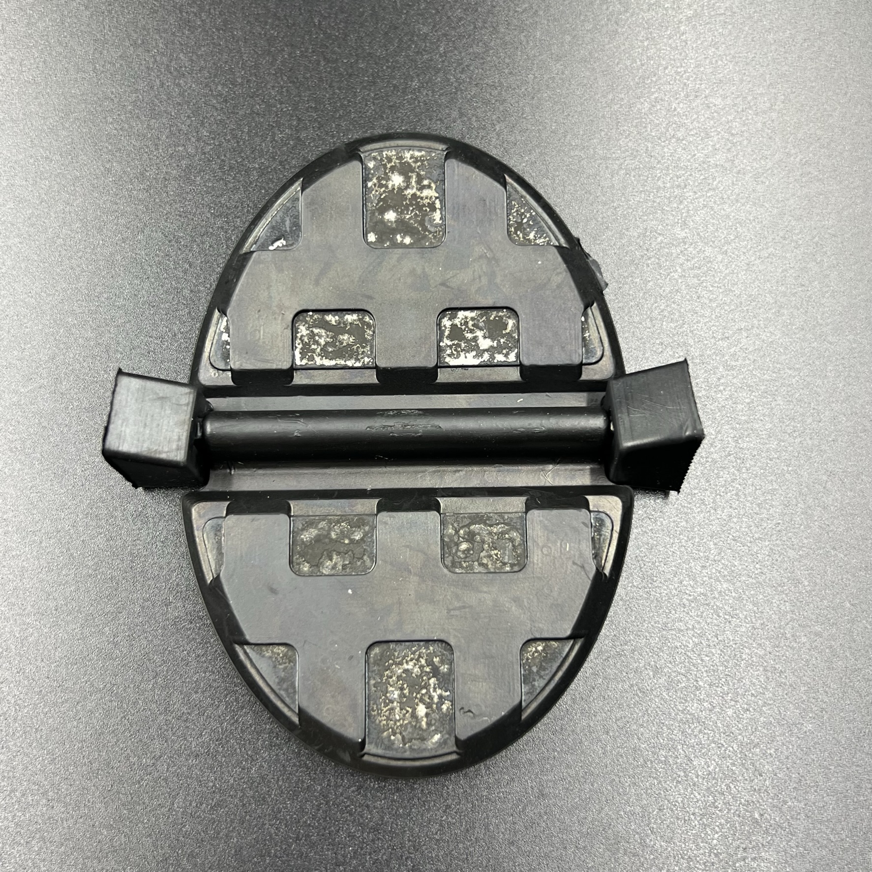 5C82F586-A7EE-4C1E-A850-029B469A2DB3