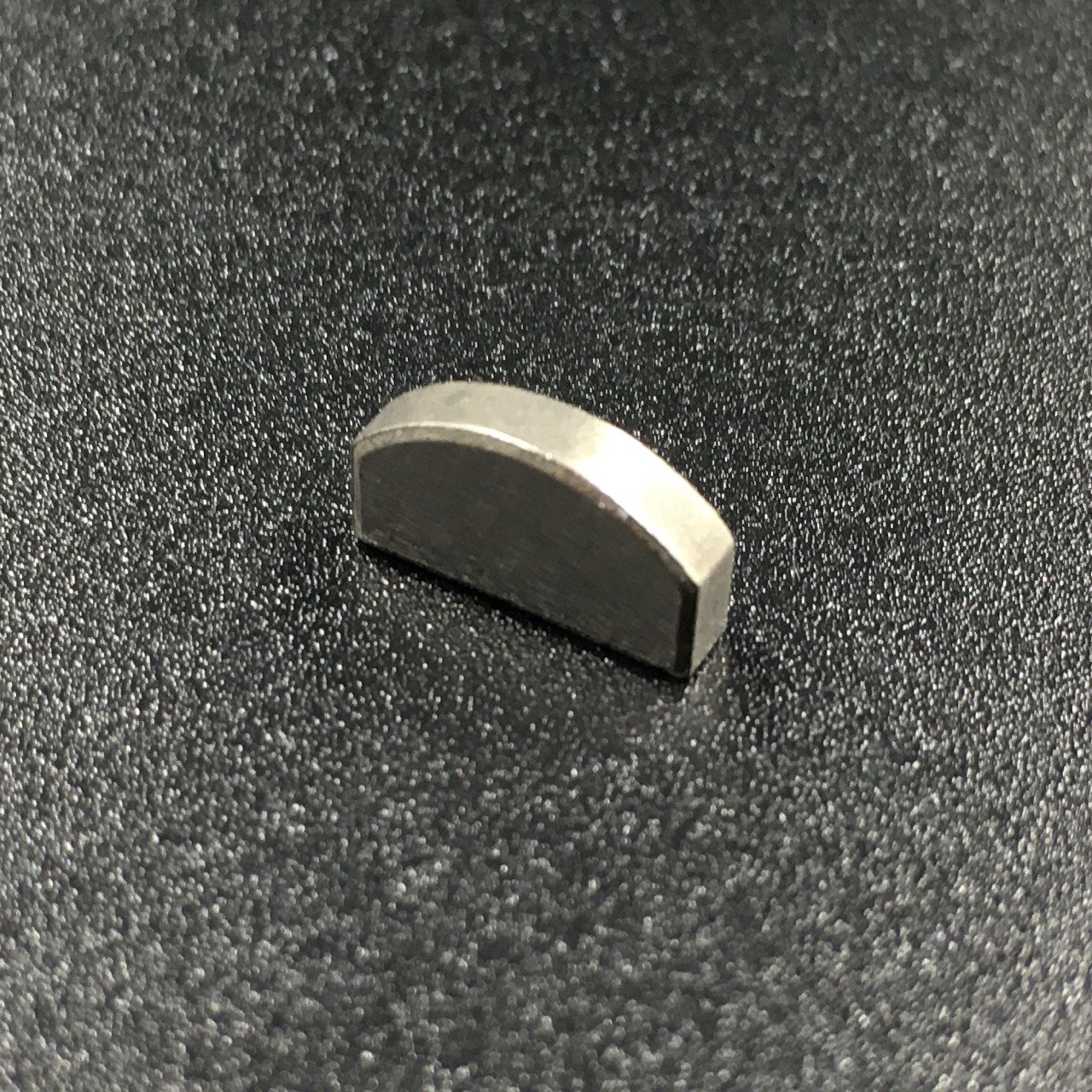 photo5368436703565557402