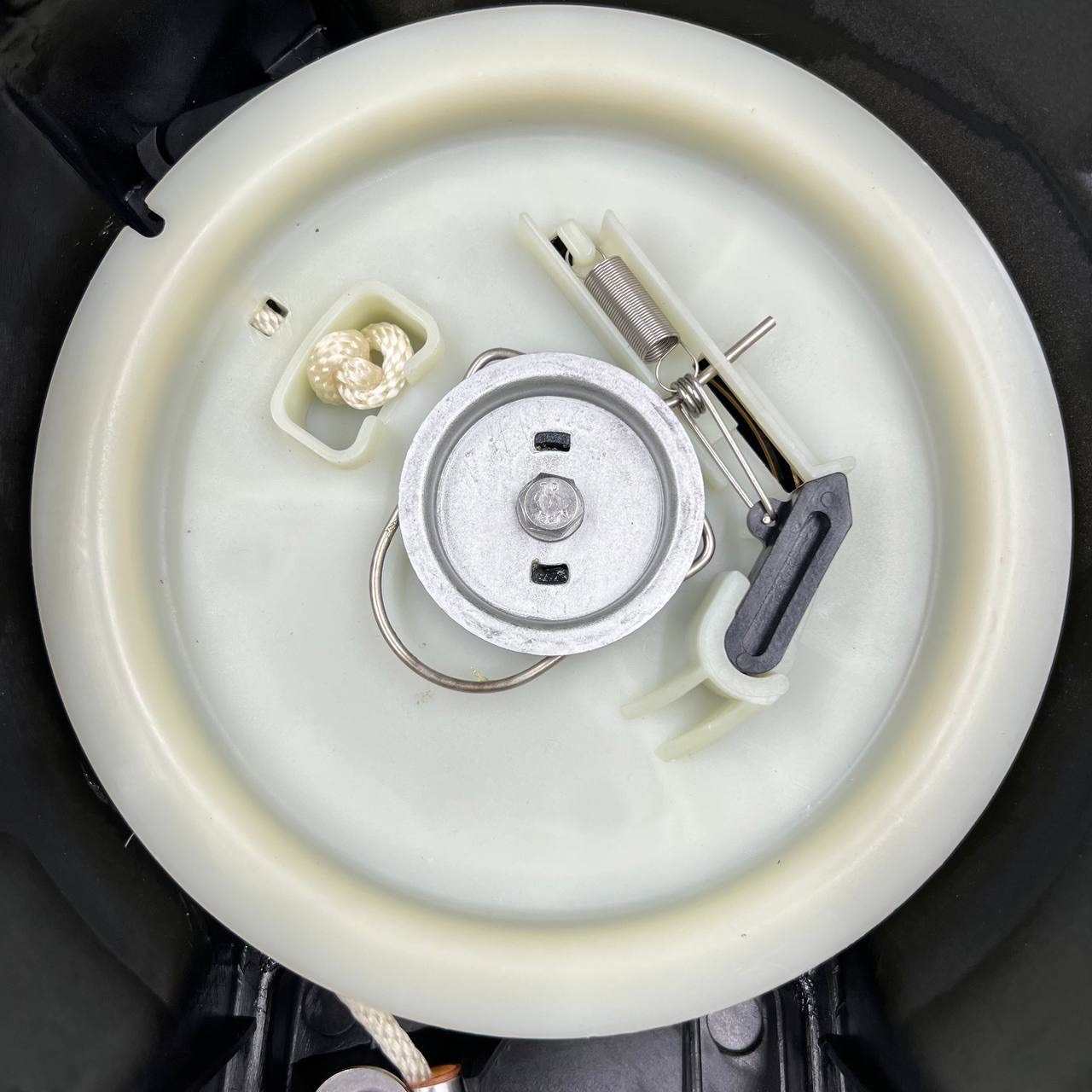 EB8E467E-0F46-482D-B3A3-1C4CEB195C63