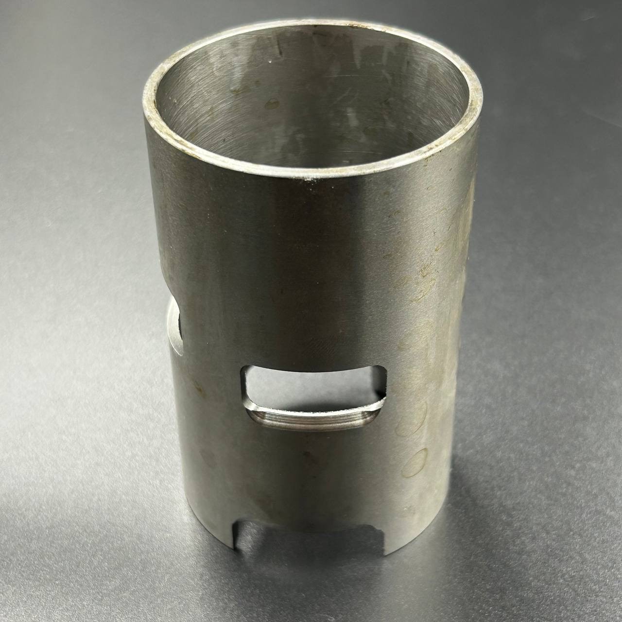 B832F074-D65F-4F27-A837-4103103DEDD9