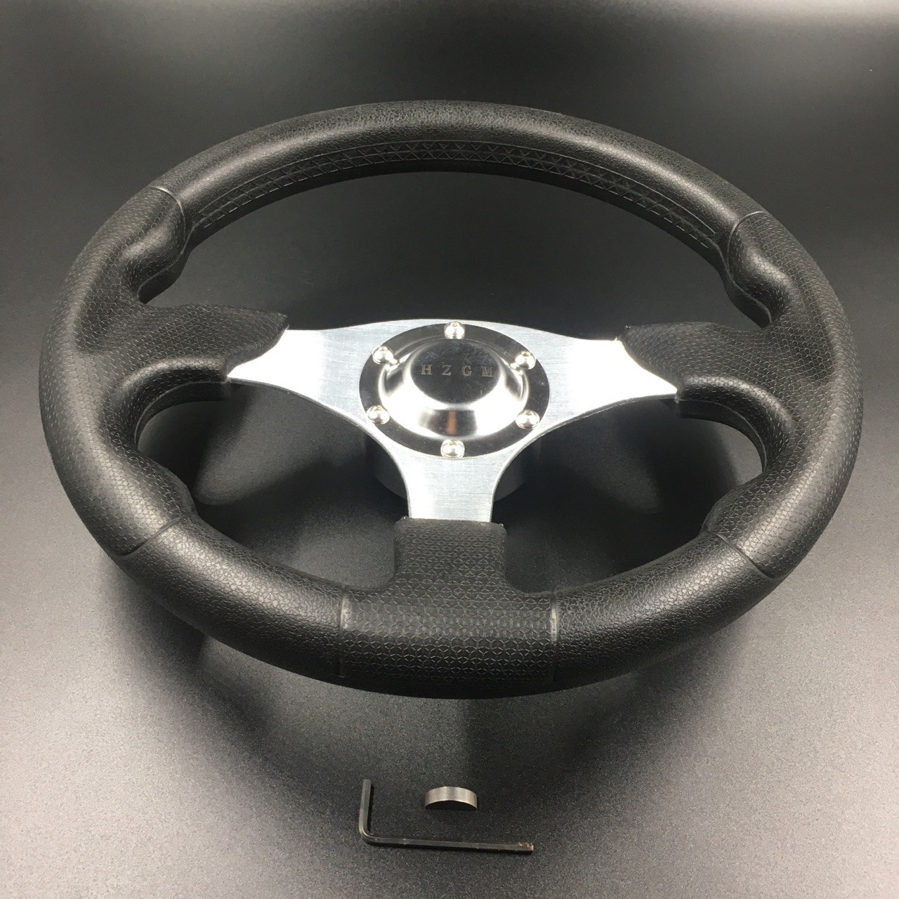 photo5386779598353706986