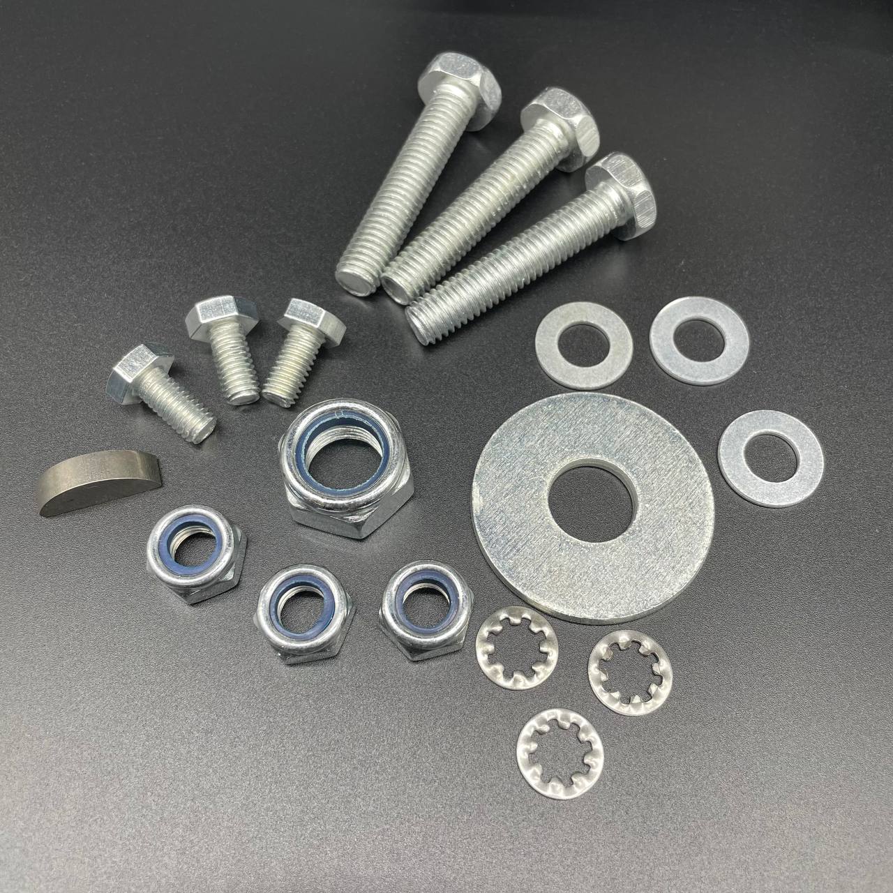 photo5341597092155601089