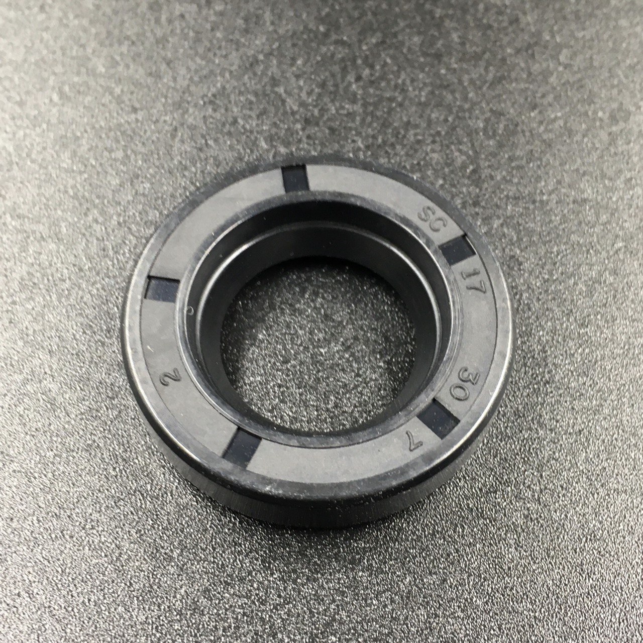 photo5368436703565557411