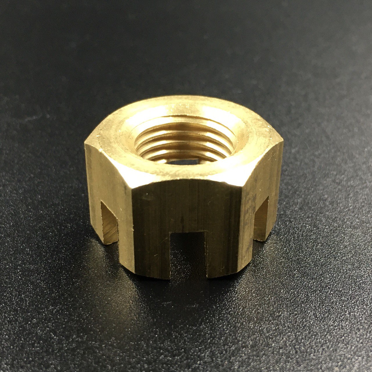 photo5370688503379243841