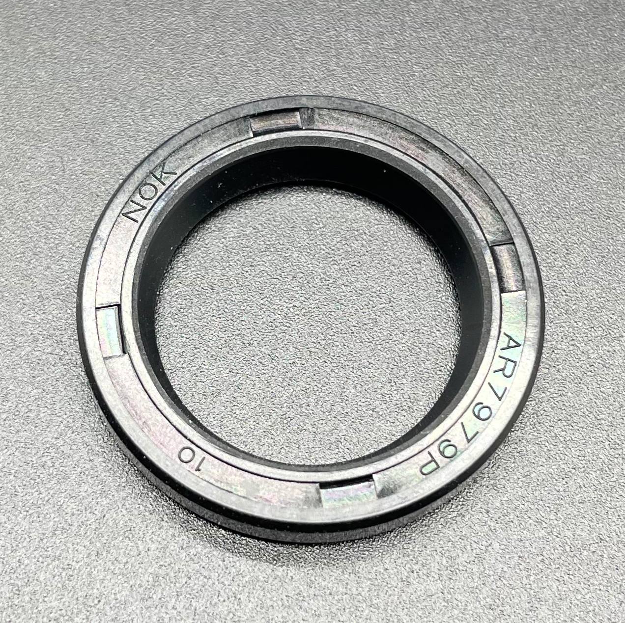 photo5341597092155601061