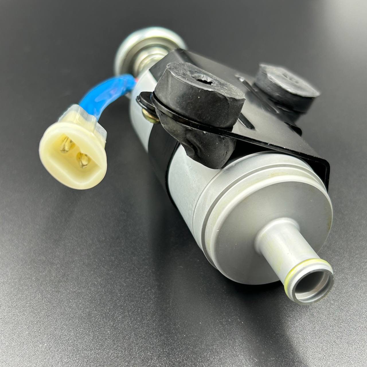 D6886FE6-B7D2-4D76-8C1C-87080438C5CD