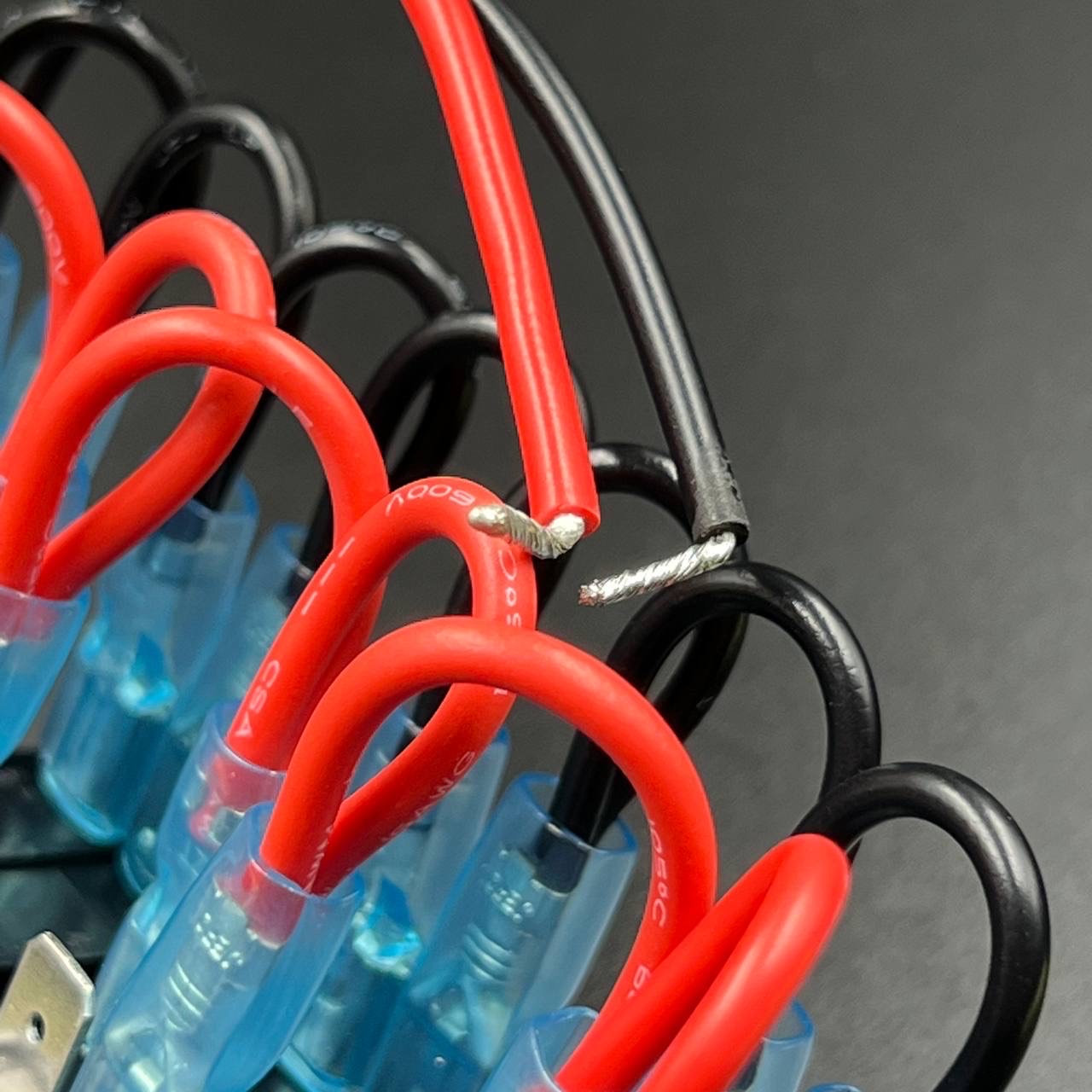 05B8DF26-7460-40A5-92E5-1AF37E958FC2