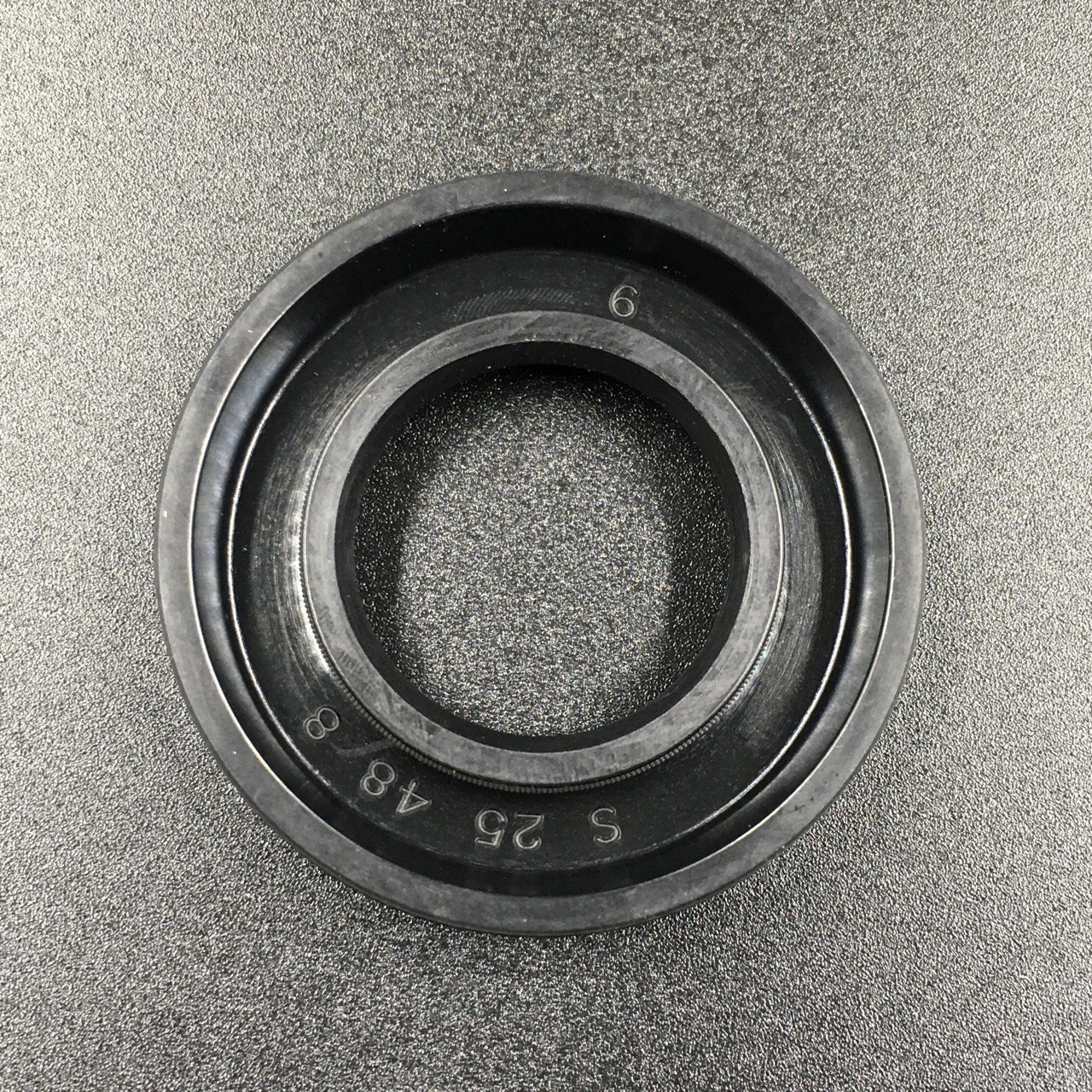 photo5364176671533543341