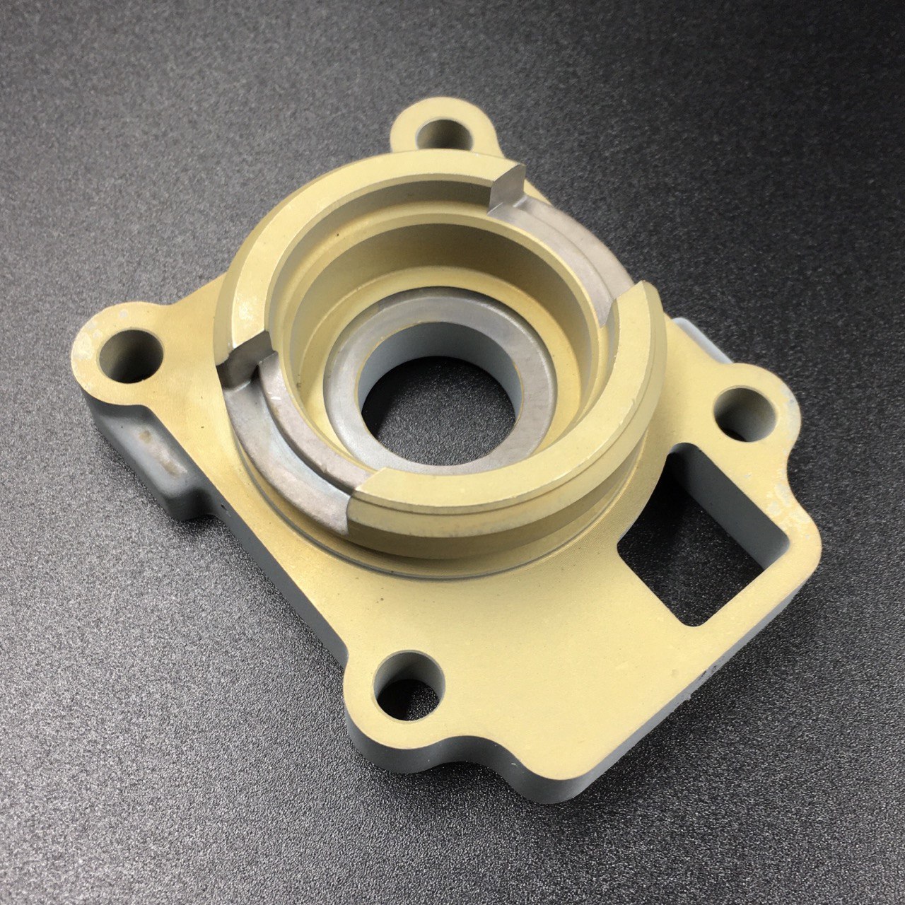 photo5208752460905164764