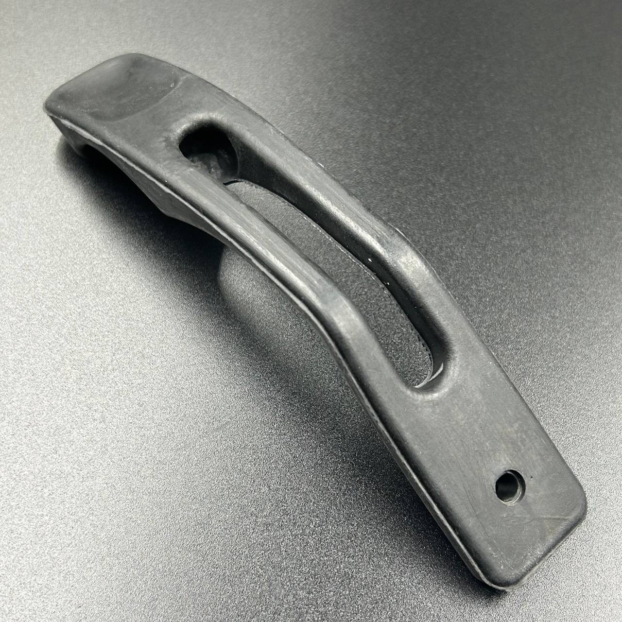 958D341E-7BD5-463A-9F4A-3A86092D4008