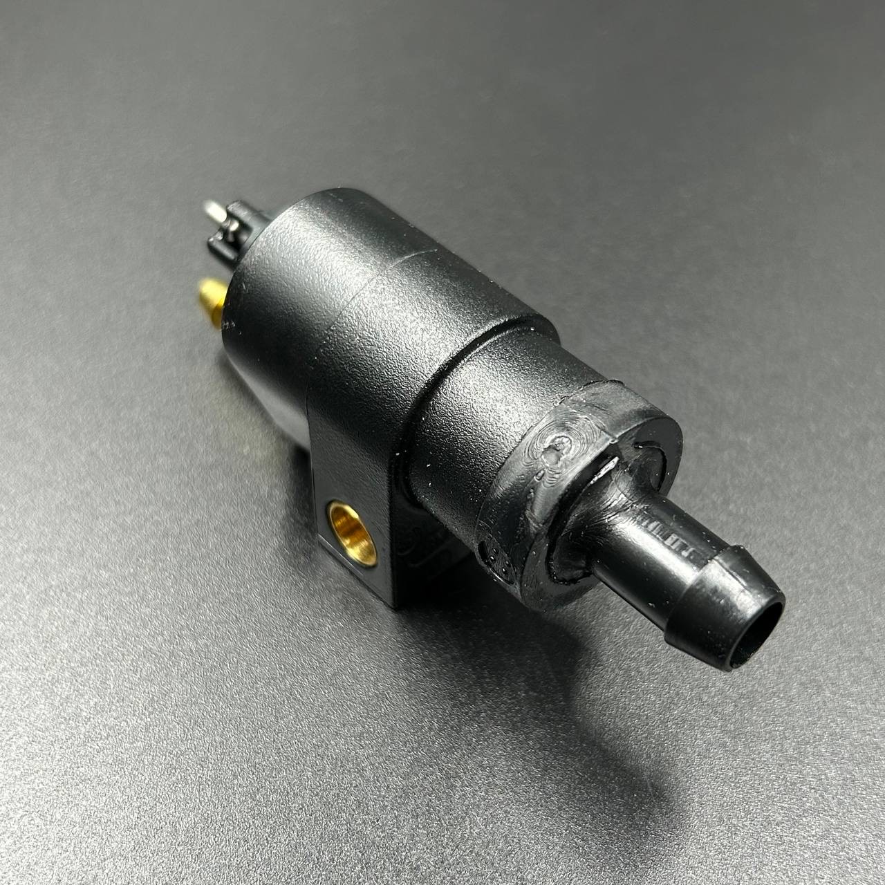 0A5BB525-844E-4A2B-8442-95DEA3D20D36