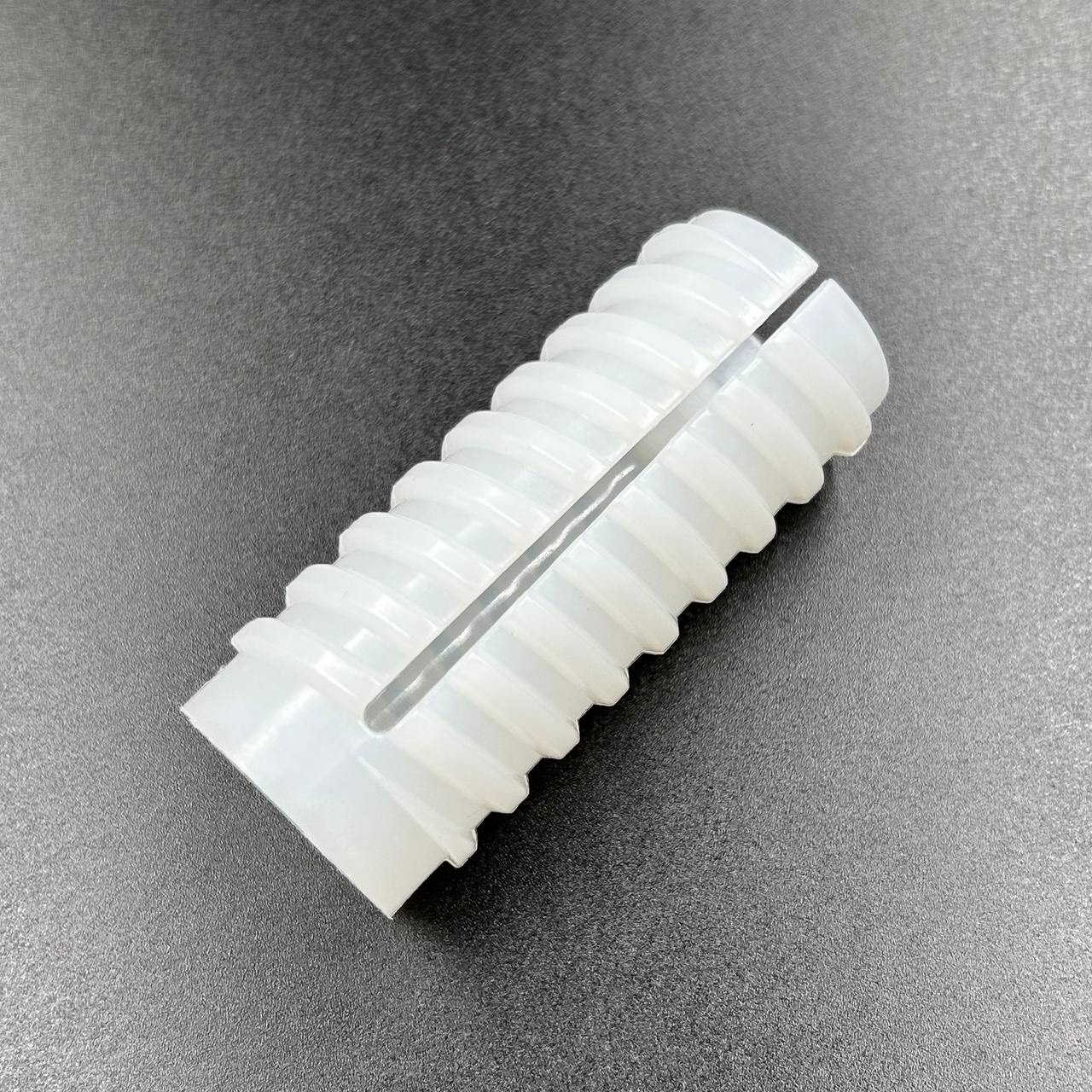 F2D58DE0-847D-41C3-90A2-1525D5120453