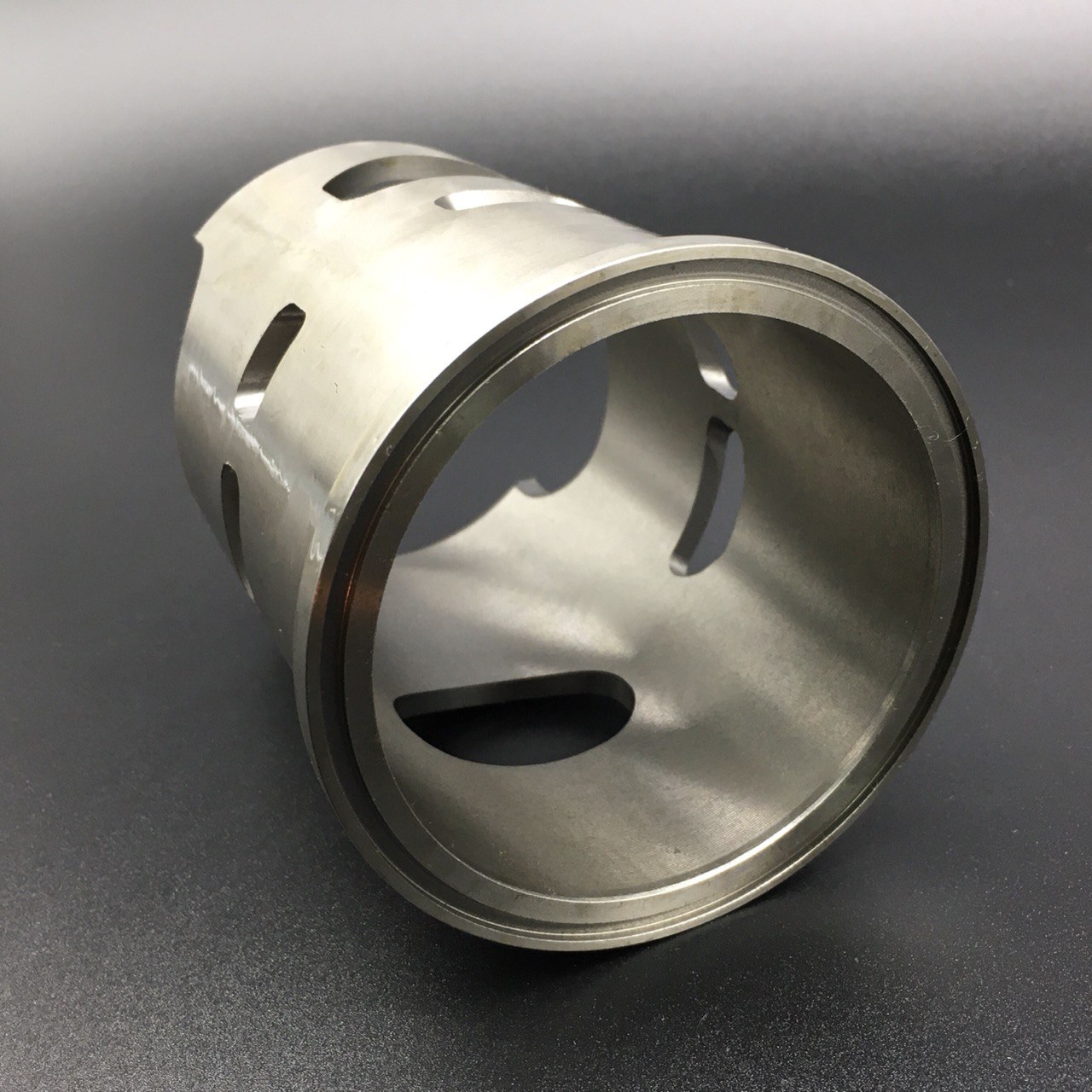 photo5249477851906946223