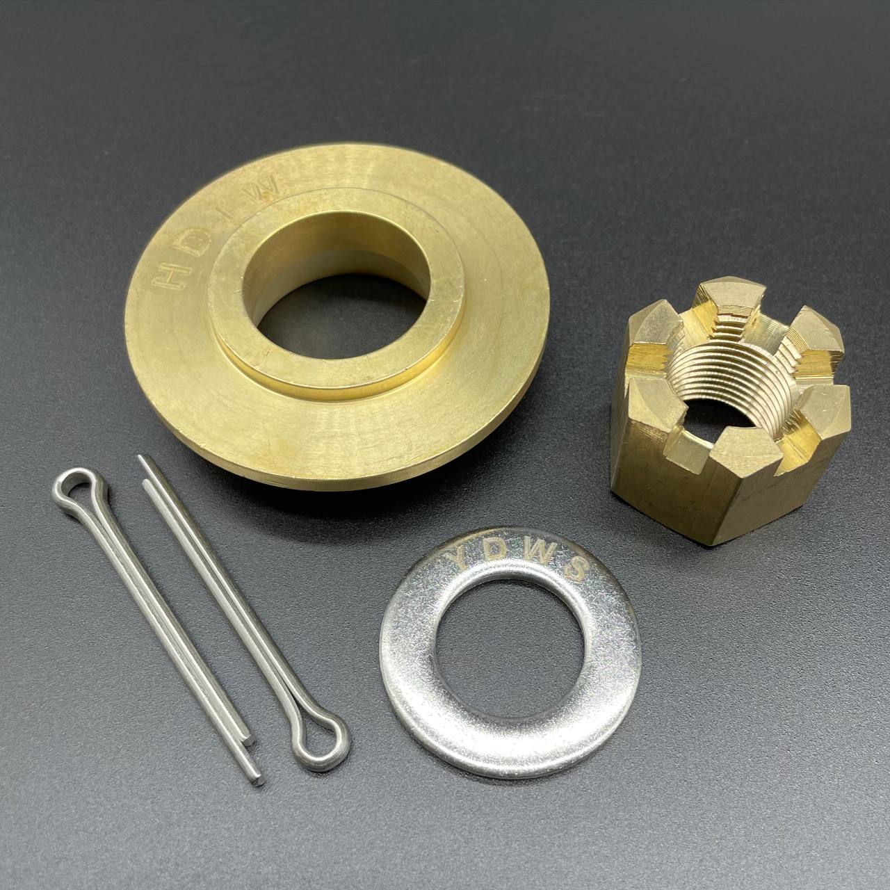 photo5303245847405899745