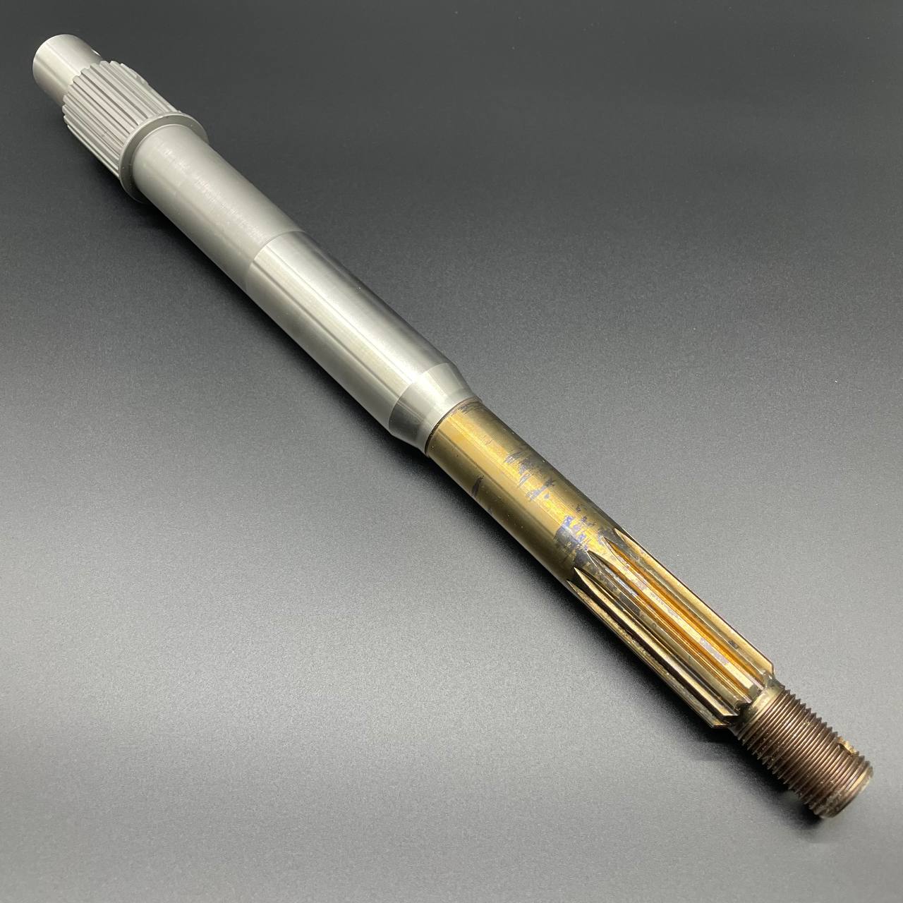 photo5341597092155601054