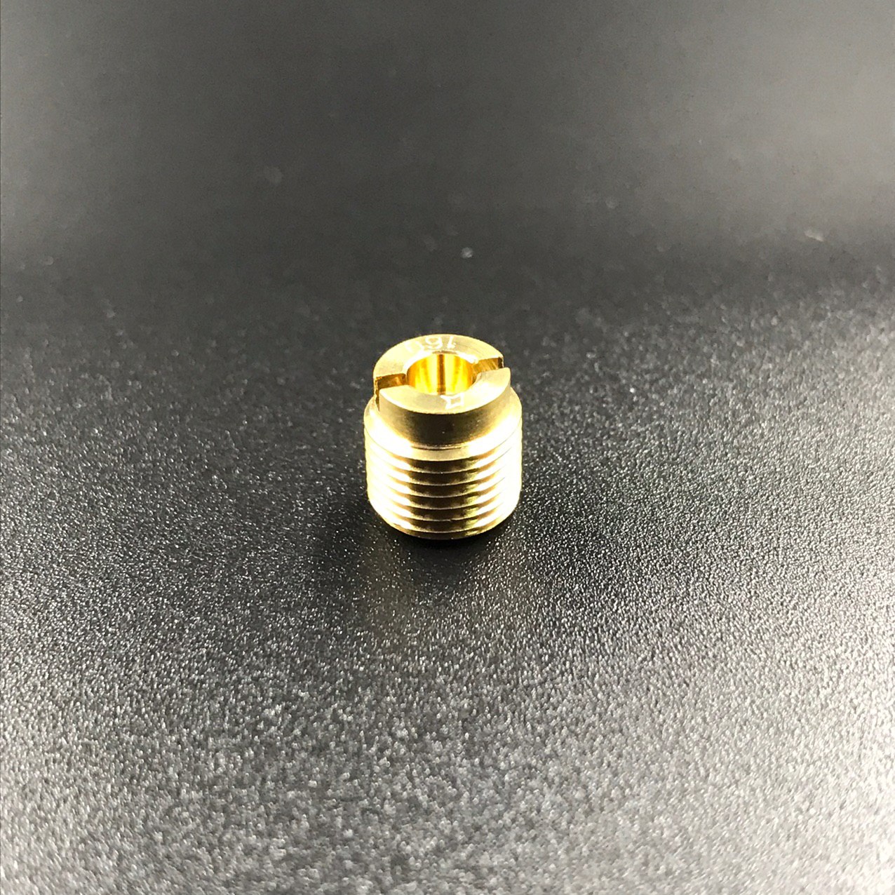 photo5303250859632733499