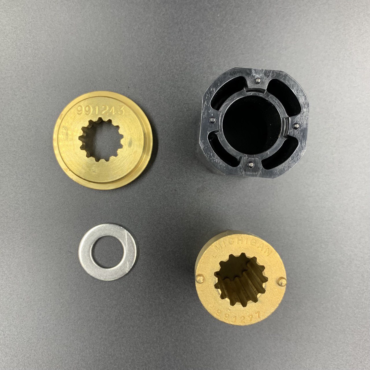 photo5305503518439879900