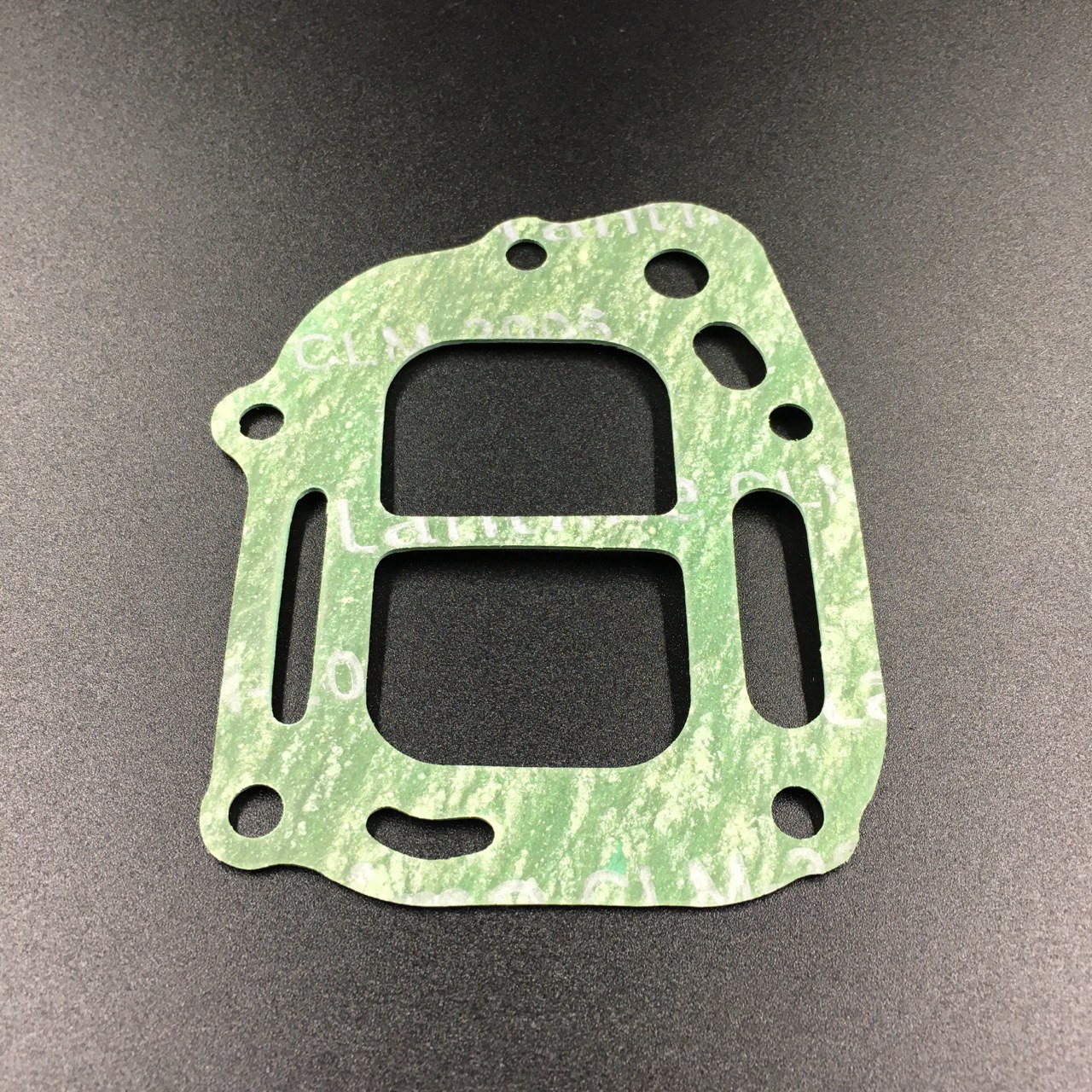 photo5406871395234852400