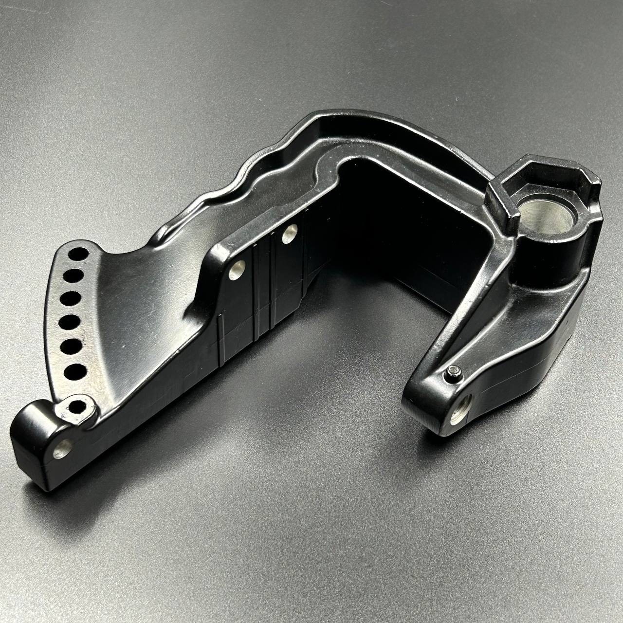 99CFC5A2-B164-49B3-834A-52C6D4A91D8C