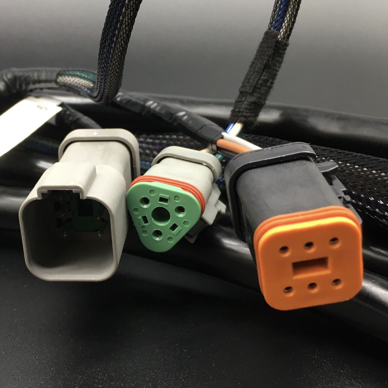 photo5249477851906946182