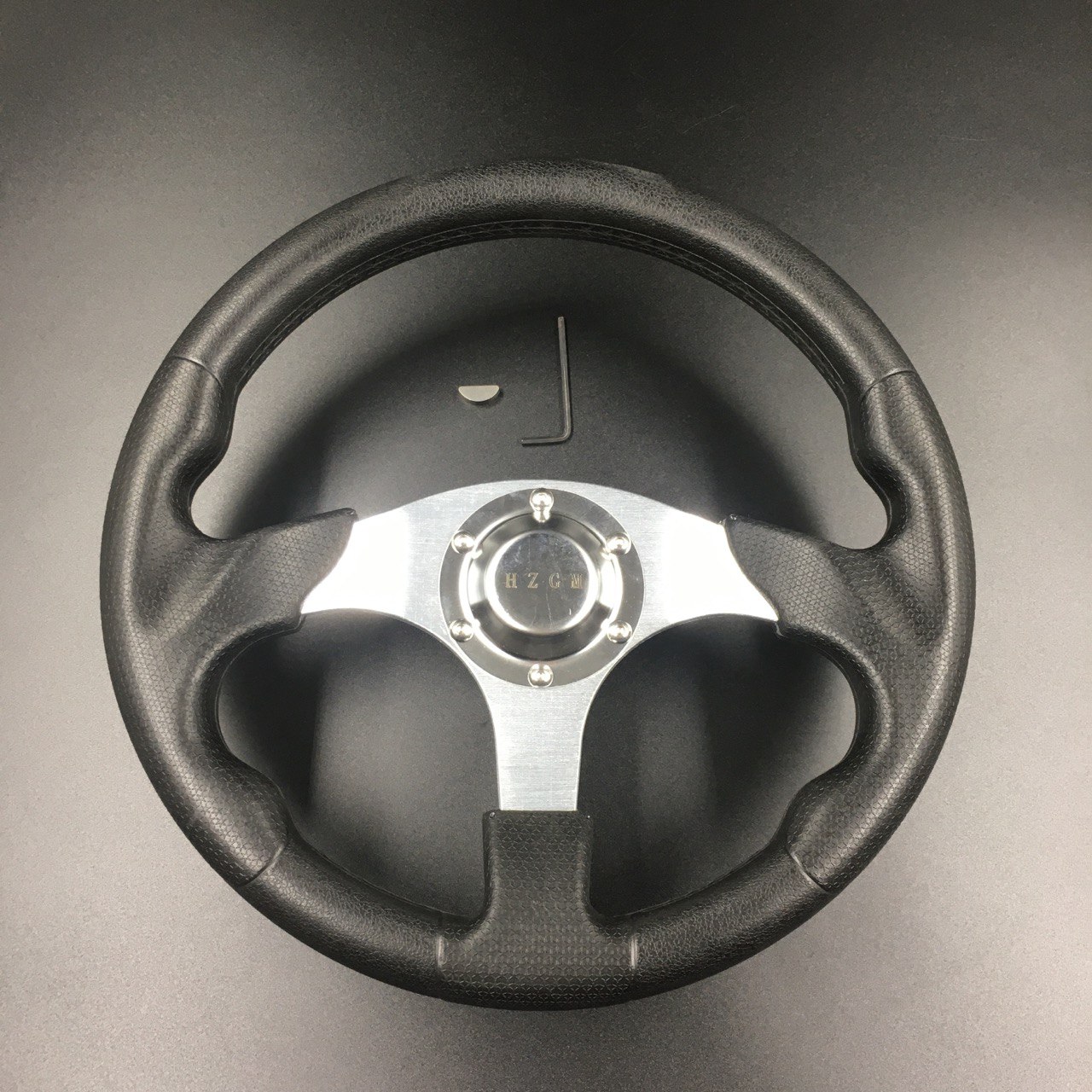 photo5386779598353706989