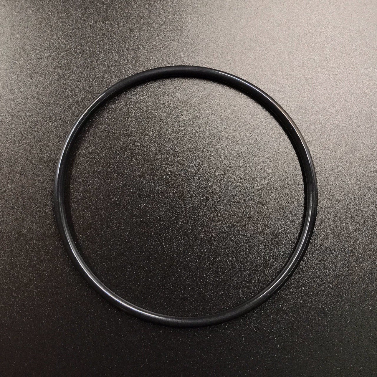 photo5303250859632733629