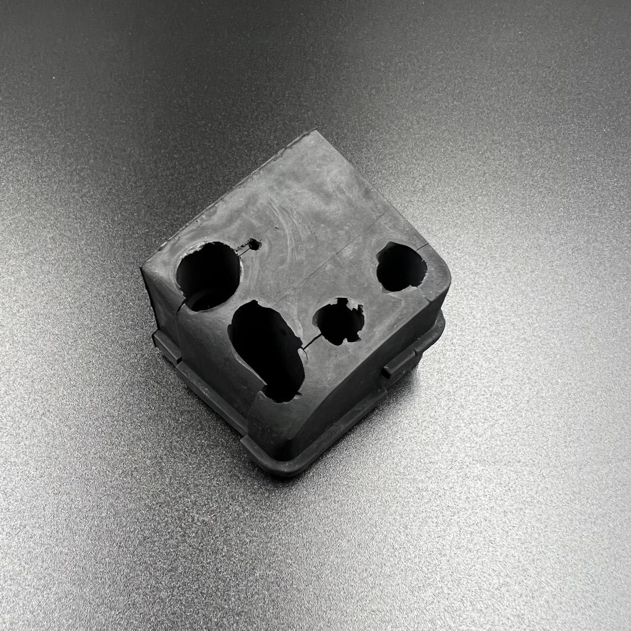 47D9BB34-E841-4FF9-B3E4-0A8CE3499E42