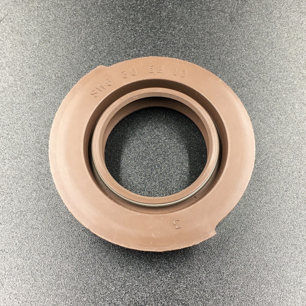 photo5204468742128512940