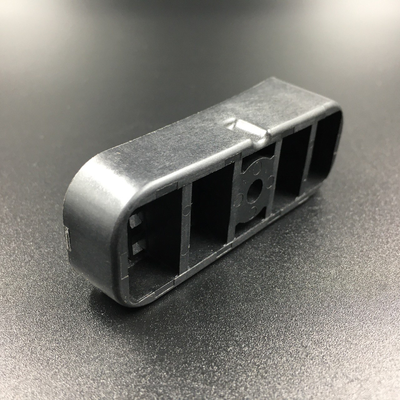 photo5327763693984919427